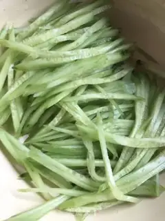 Make cucumber silk powder step 2