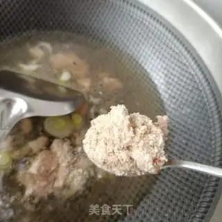 Make Meat and peanuts torn apart step 9