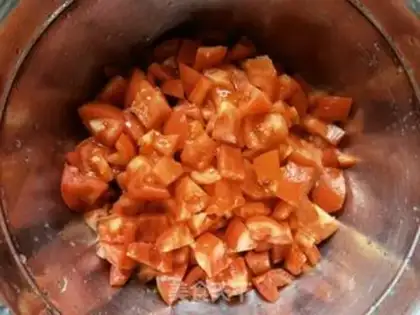 Make Tomato eggs for wheat noodles step 1