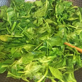 Make Garlic fried pea seed step 3