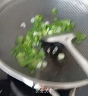 Make Scrambled onion eggs and shrimp sauce step 5