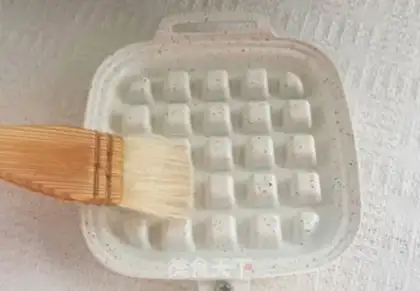 Make Black sesame cream waffles step 13