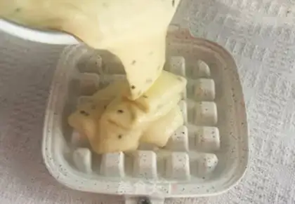 Make Black sesame cream waffles step 14
