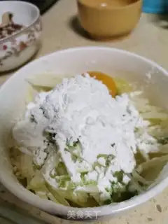Make A cucumber curry salad step 4