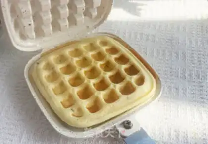 Make Black sesame cream waffles step 16