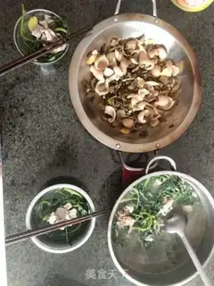Make Sour sauce, pig