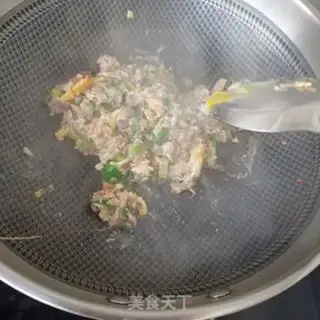 Make Scrambled onion eggs and shrimp sauce step 12