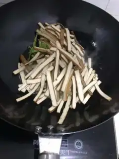 Make Cream pepper fried beans step 1