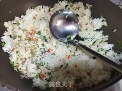 Make Soybean onion fried rice step 3