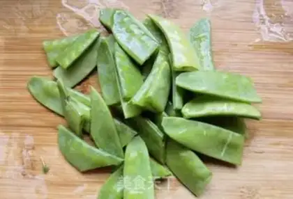 Make Blueberry egg salad, Dutch step 1