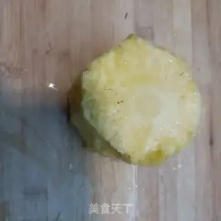 Make Sugar pineapple step 0