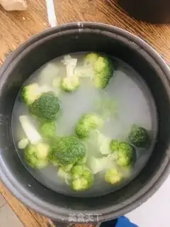 Make ♪ Burn the broccoli ♪ step 0