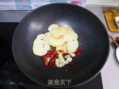 Make Spicy potato chips step 4