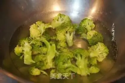 Make Pyramid sprouts step 1