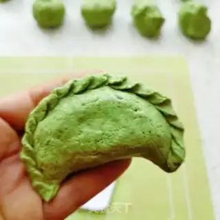 Make Pickle emigos step 17