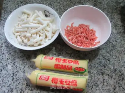 Make Shrimp rice and sea mushrooms and cherry tofu soup step 0