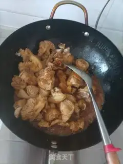 Make Red burning pig hands step 3