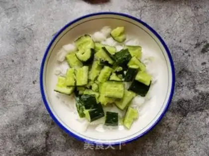 Make A cucumber with tacos step 2