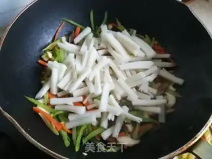 Make Fries of mushrooms and eggs step 5