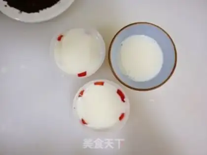 Make Strawberry milk pudding step 4