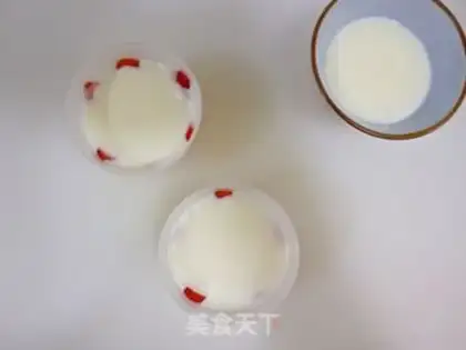 Make Strawberry milk pudding step 5