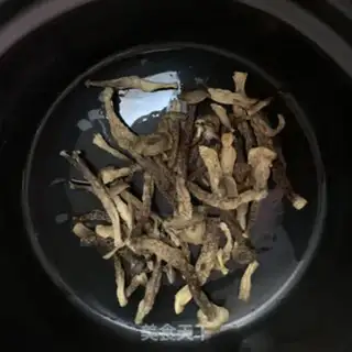 Make A deer, mushroom, chicken soup step 1