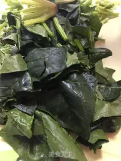 Make Garlic spinach step 1