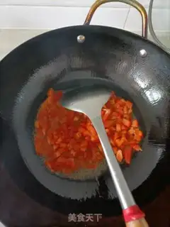 Make Plumbs, shrimp skin, fried eggs step 4
