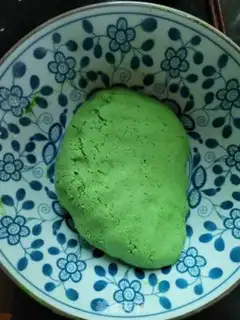Make Spinach sesame cake step 4