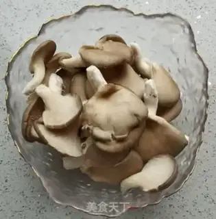 Make Pretzel mushrooms step 0
