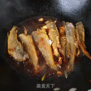 Make The yellowfish step 6