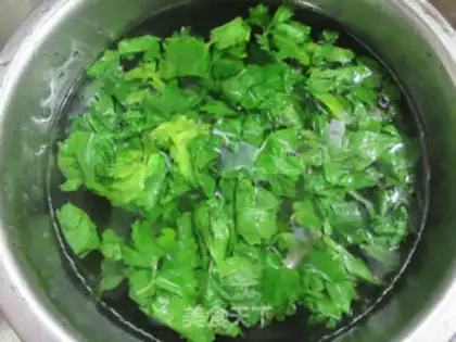 Make Steamed eggs from celery leaves step 2