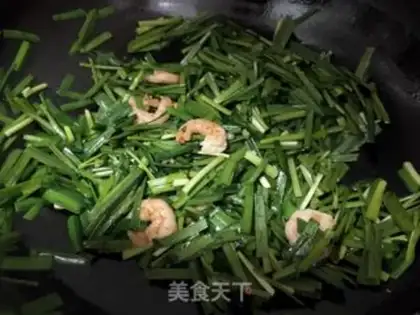 Make Eggs and shrimp spree step 6