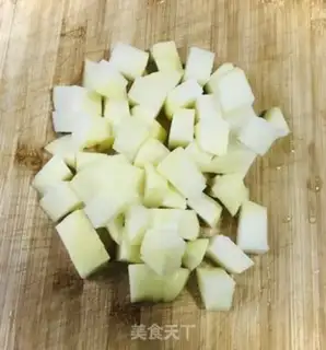 Make Chicken wing steamed potatoes step 1