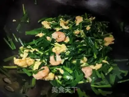 Make Eggs and shrimp spree step 9