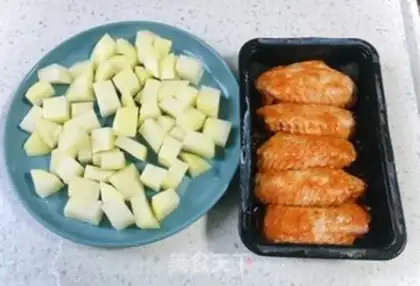 Make Chicken wing steamed potatoes step 2