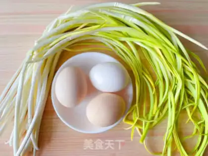 Make Garlic fried eggs step 0