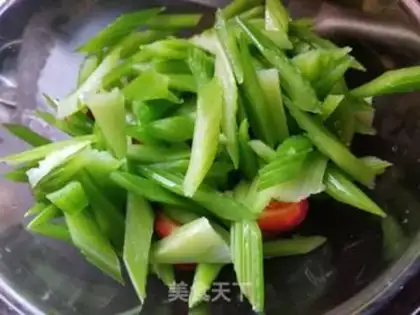 Make Strawberry salad step 7