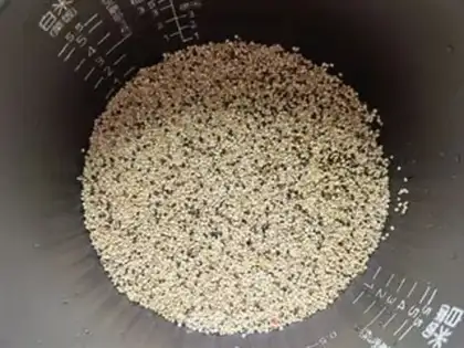 Make Three-coloured quinoa step 1