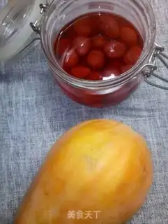 Make papaya strawberry juice step 0