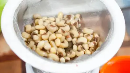 Make Breakfast sausage bean salad step 0