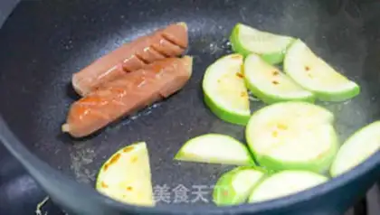 Make Breakfast sausage bean salad step 1