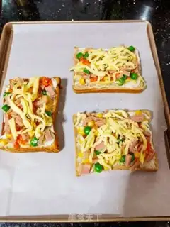 Make Toast-based small pizza step 2