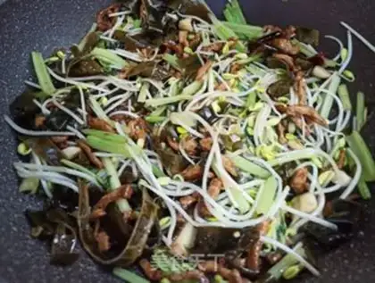 Make Seaweed sprouts of celery step 7