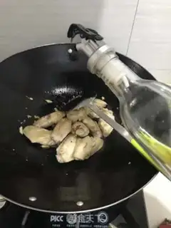 Make Coke chicken wings step 1