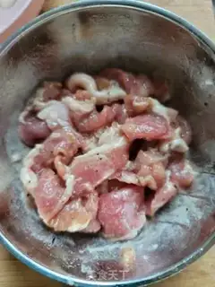 Make Black pretzels for pasta step 1