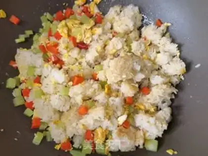 Make Carrot and egg fried rice step 8