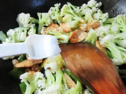 Make Chicken gravy step 12