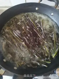 Make Spicy sauerkraut step 1