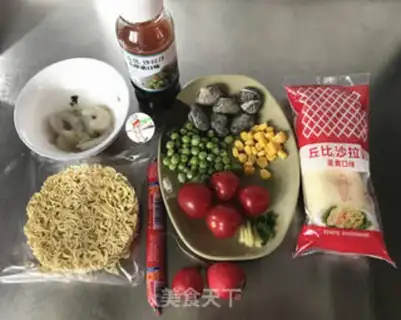 Make Red seafood salad noodles step 0